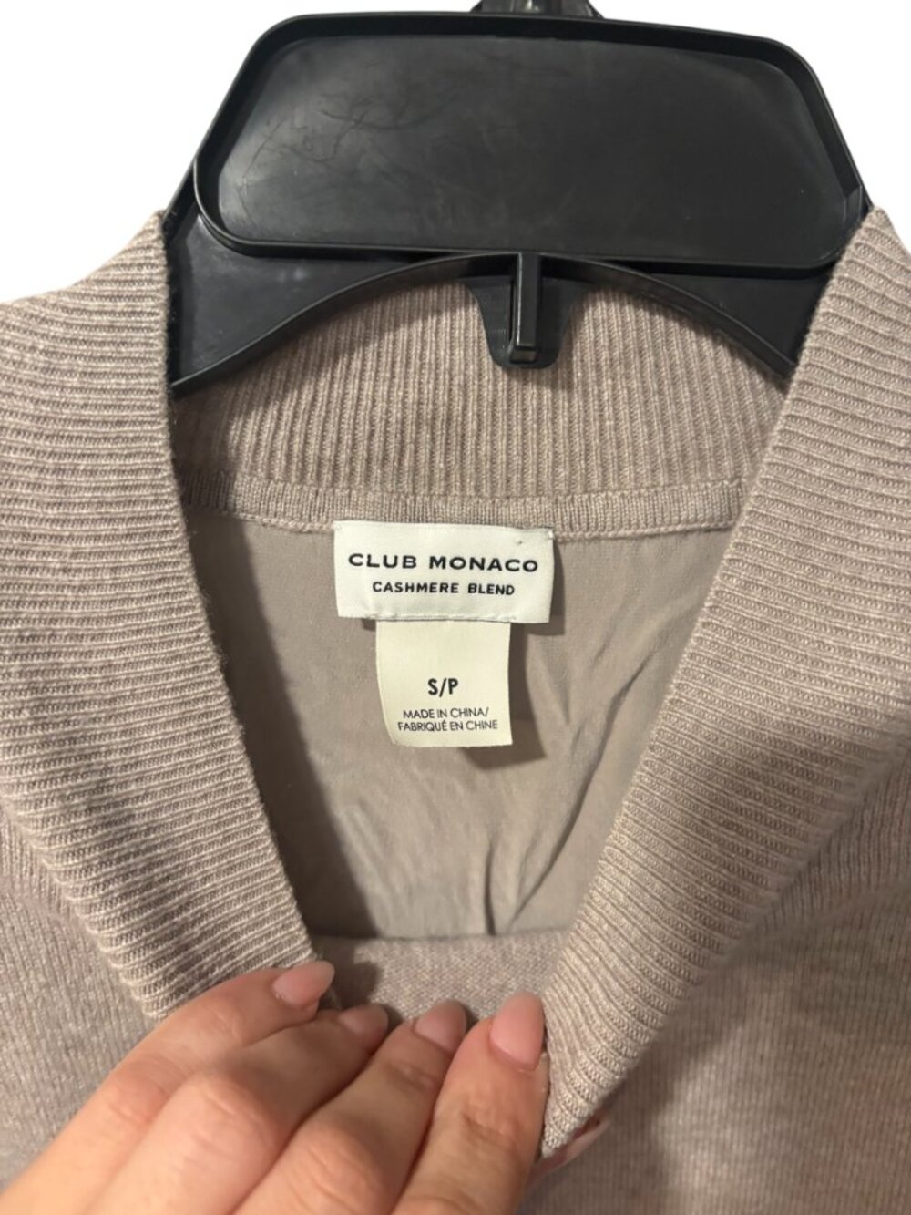 Club Monaco Cashmere Blend Sweater - Picture 6 of 7